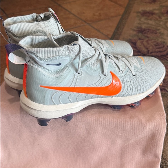 Nike Alpha Huarache NXT MCS 2024 Mid Baseball Cleats main image 6